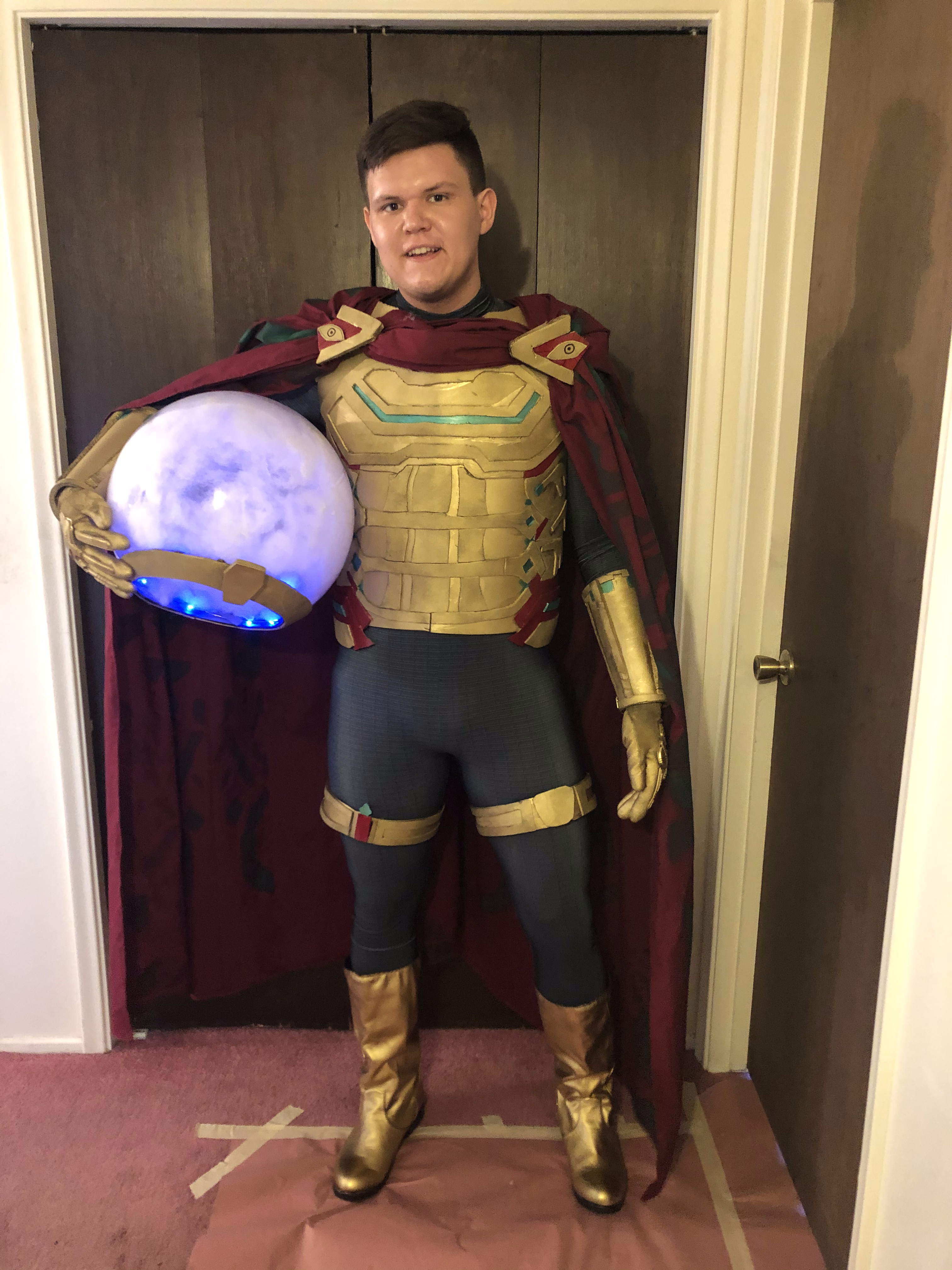 Stephen Dressed in the Mysterio Full Costume